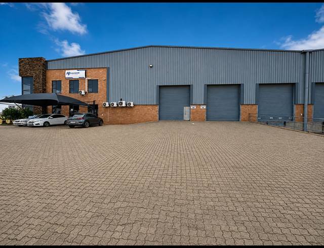 2,294M² WAREHOUSE TO LET IN COSMO BUSINESS PARK